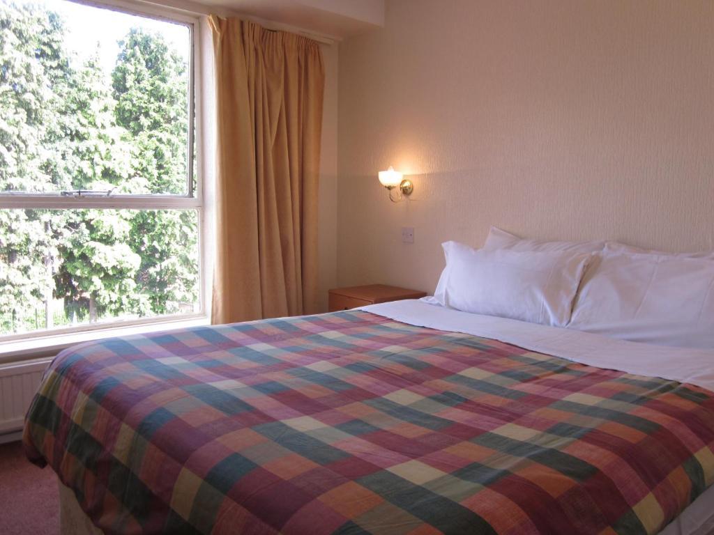 The Rams Lodge Manchester Bilik gambar